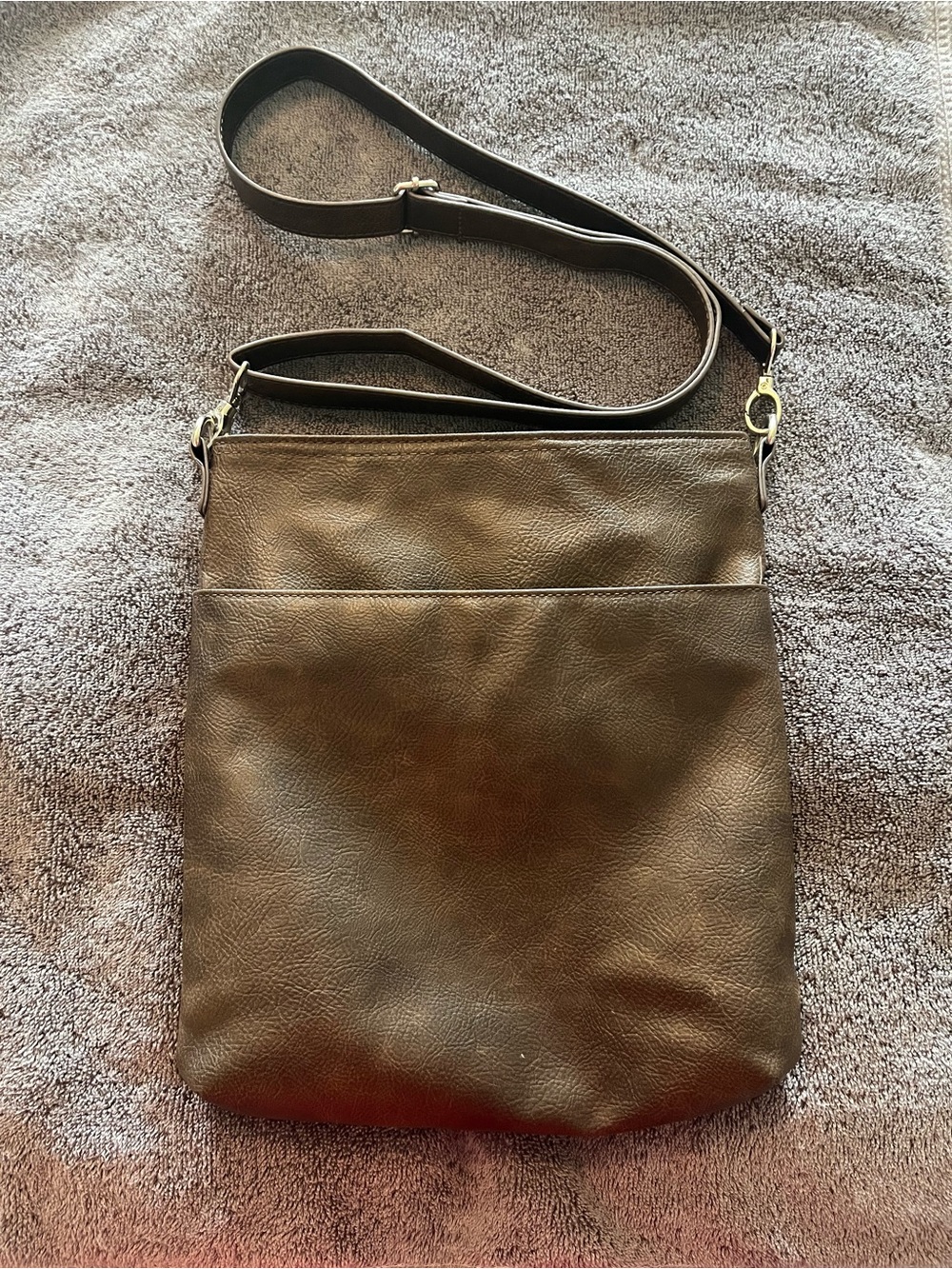 Women’s  Brown Leather Messenger Bag with Adjustable Strap